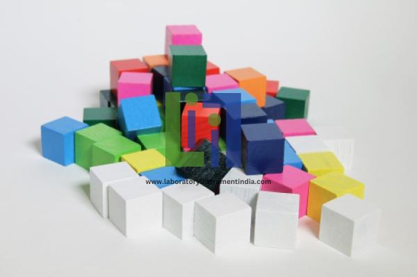 Cubes,wood or plast.,coloured,set of 100